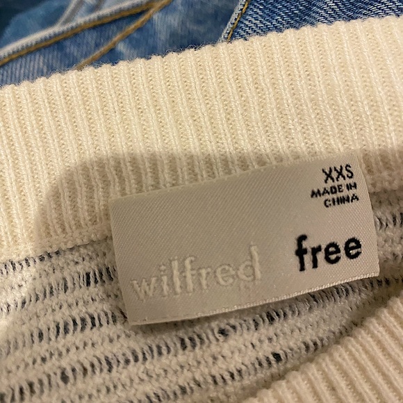 ARITZIA TOP - Picture 3 of 3